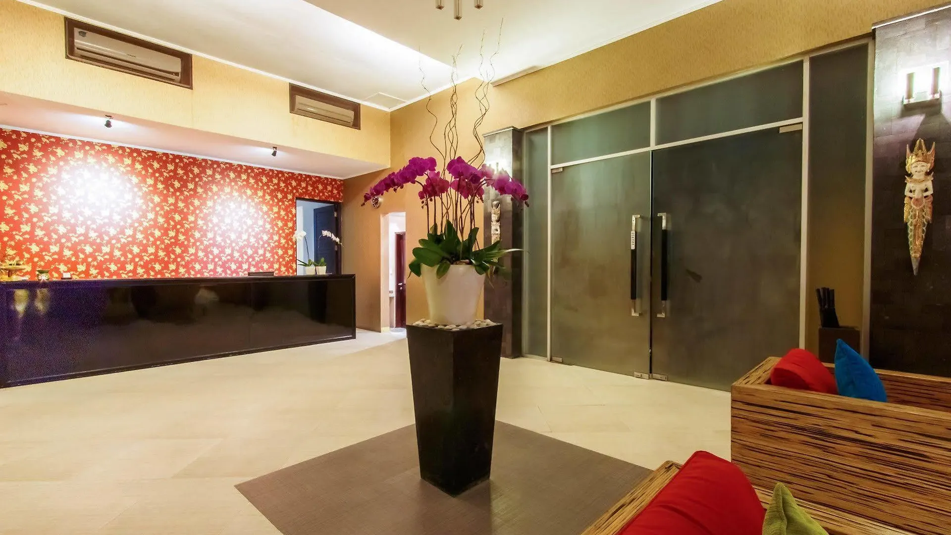 The Rishi Villa Σεμινιάκ 4*,