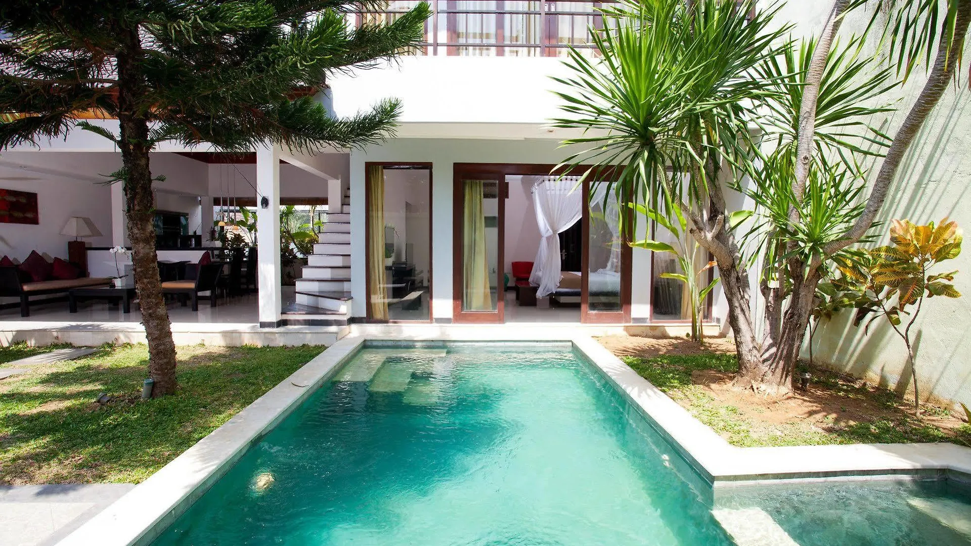 The Rishi Villa Σεμινιάκ 4*,